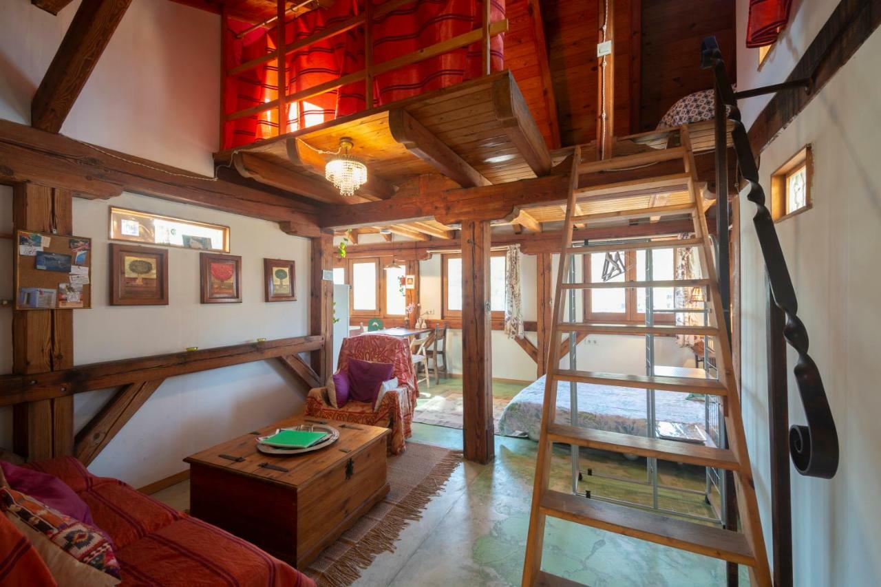 Casa Cueva Muntasal Lodge